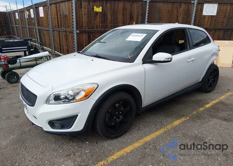 2011 Volvo C30 T5/T5 R-Design from USA, damaged, VIN YV1672MK4B2210809